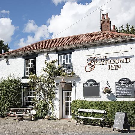 The Greyhound Inn Bedale Extérieur photo
