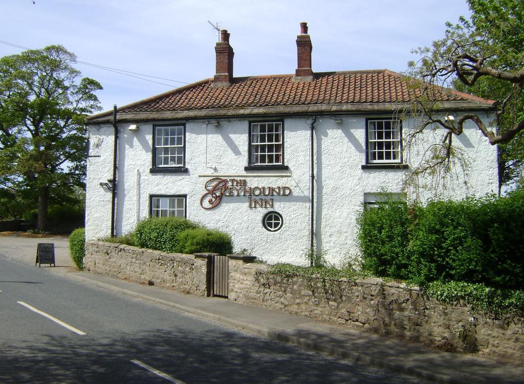 The Greyhound Inn Bedale Extérieur photo