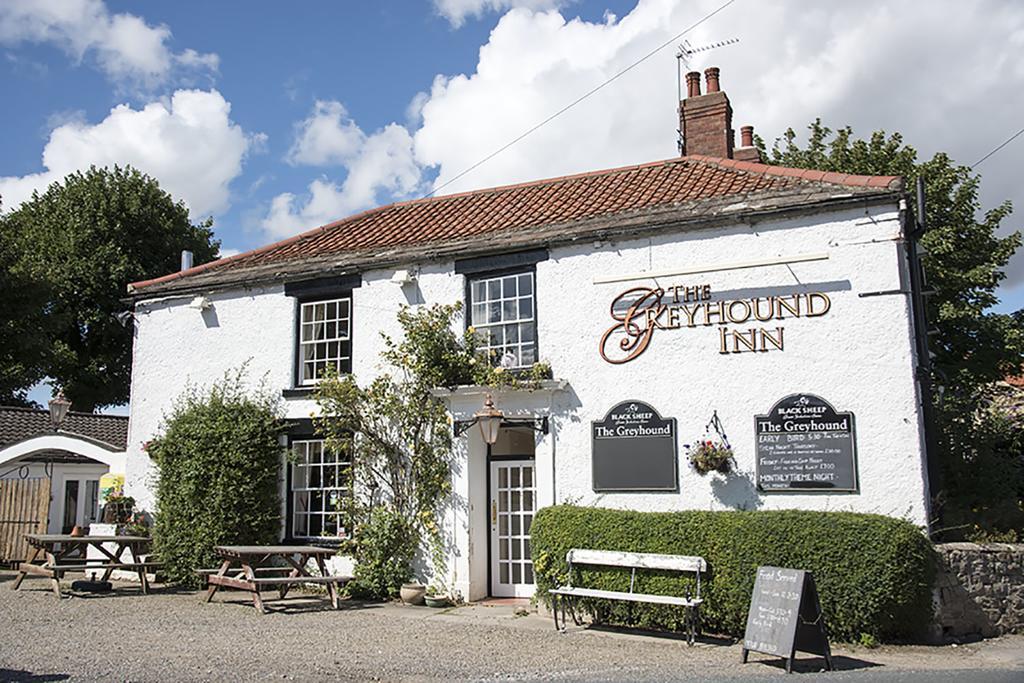 The Greyhound Inn Bedale Extérieur photo