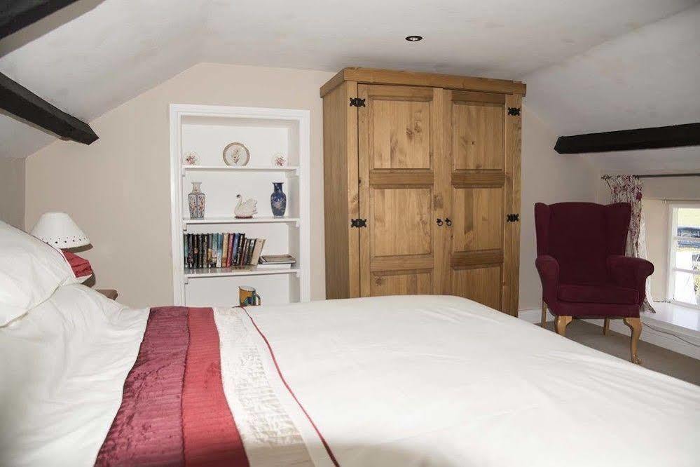 The Greyhound Inn Bedale Extérieur photo