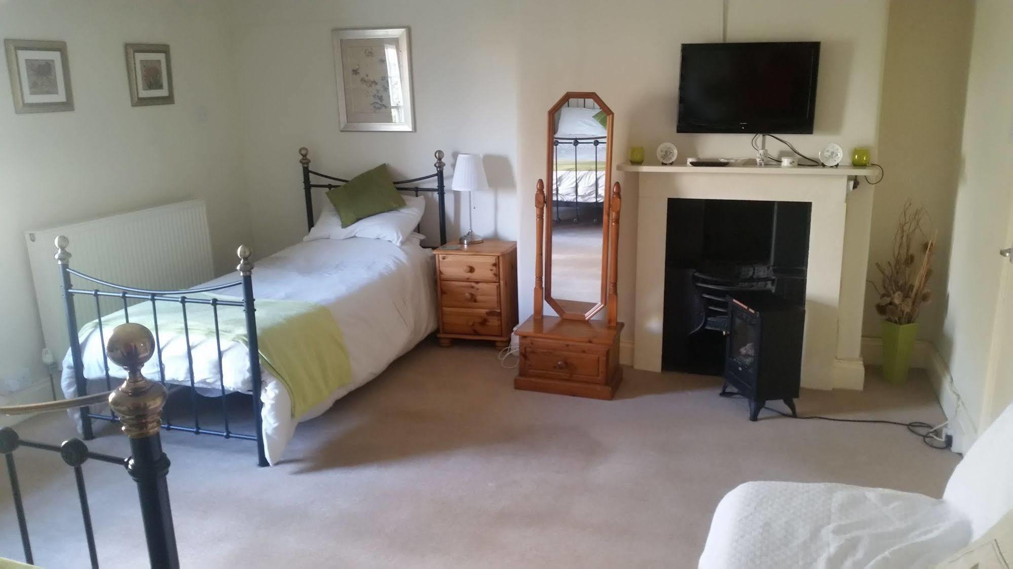 The Greyhound Inn Bedale Extérieur photo