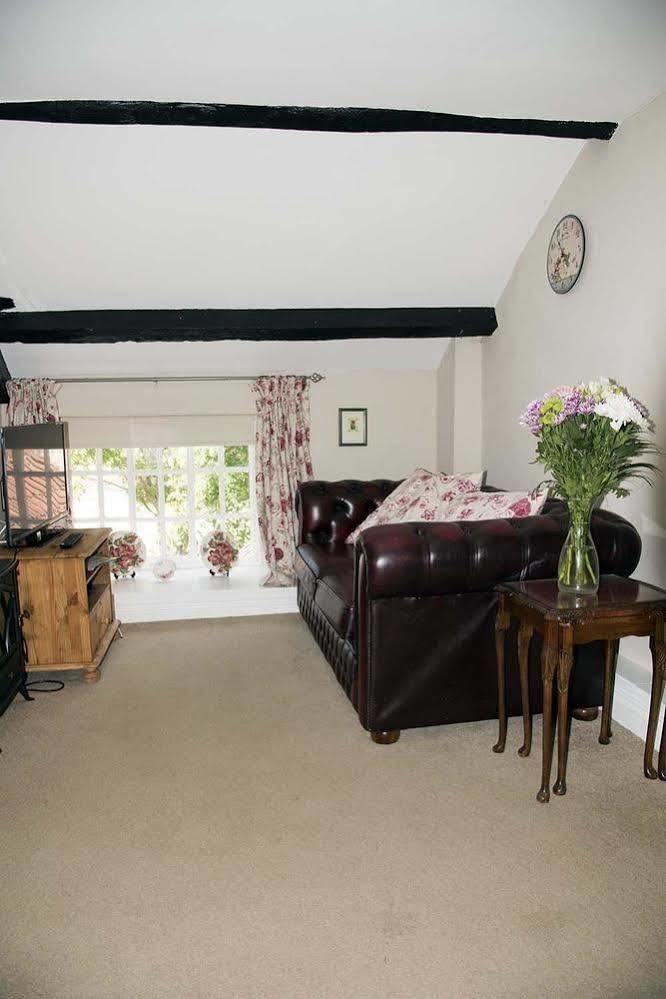 The Greyhound Inn Bedale Extérieur photo