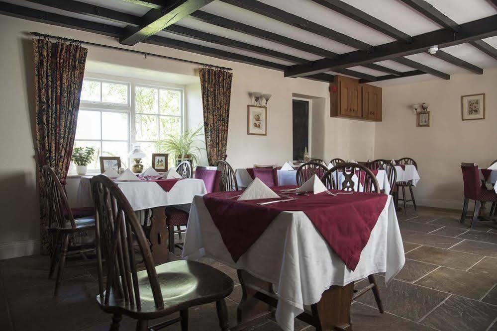 The Greyhound Inn Bedale Extérieur photo