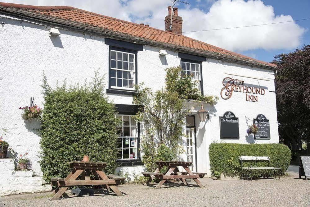 The Greyhound Inn Bedale Extérieur photo