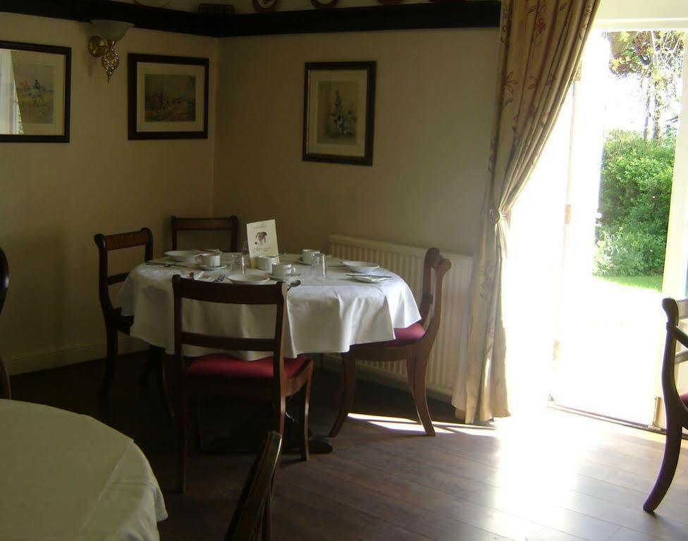 The Greyhound Inn Bedale Extérieur photo